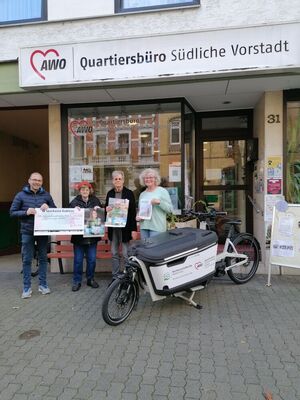 Foto v.l.: Martin Lips, Vorsitzender SPD Süd, Helga Bales und Dagmar Jansen, Rheuma-Liga und Dorothe Struschka, AWO